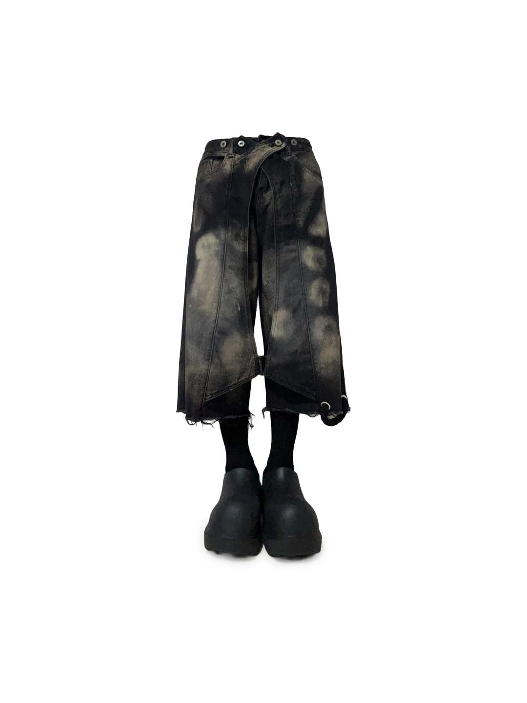 STRAP BAGGY SHORTS
